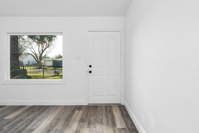 1570 N Teilman Avenue, Fresno, CA 93728