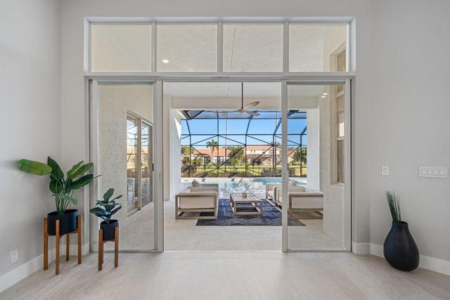 246 Sedona Way, Palm Beach Gardens, FL 33418