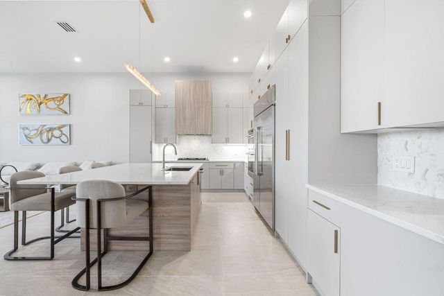 246 Sedona Way, Palm Beach Gardens, FL 33418