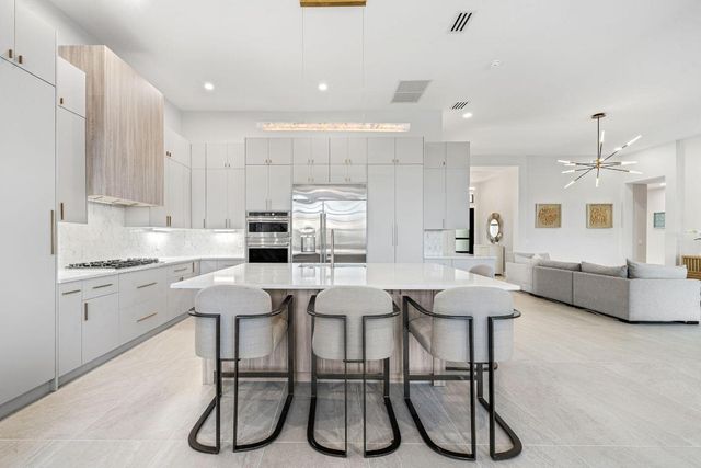 246 Sedona Way, Palm Beach Gardens, FL 33418