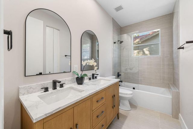 246 Sedona Way, Palm Beach Gardens, FL 33418