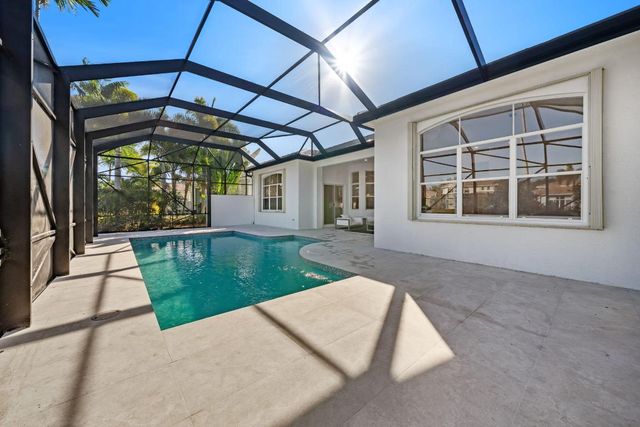 246 Sedona Way, Palm Beach Gardens, FL 33418