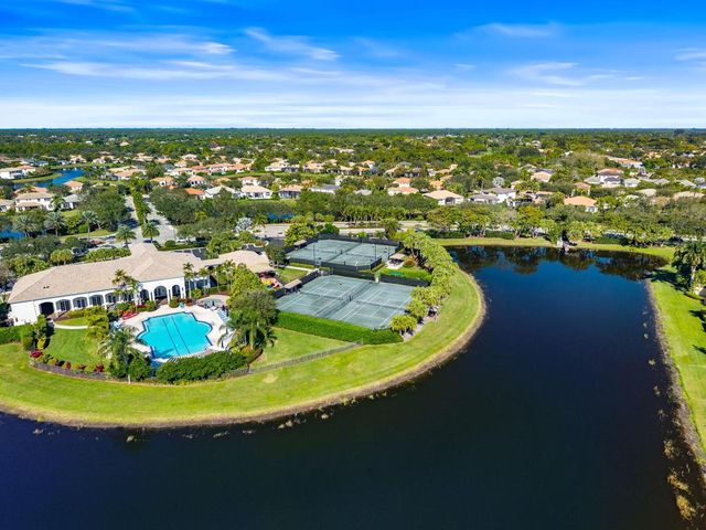 246 Sedona Way, Palm Beach Gardens, FL 33418