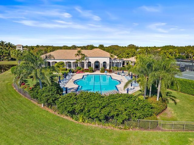 246 Sedona Way, Palm Beach Gardens, FL 33418