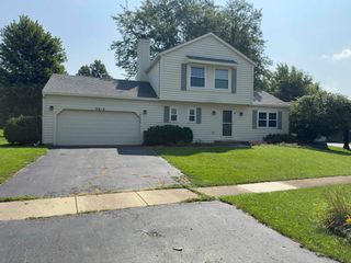2013 Vanderbilt Court, Naperville, IL 60565