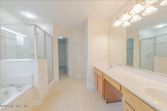 14622 CHRISTEN Drive, Jacksonville, FL 32218