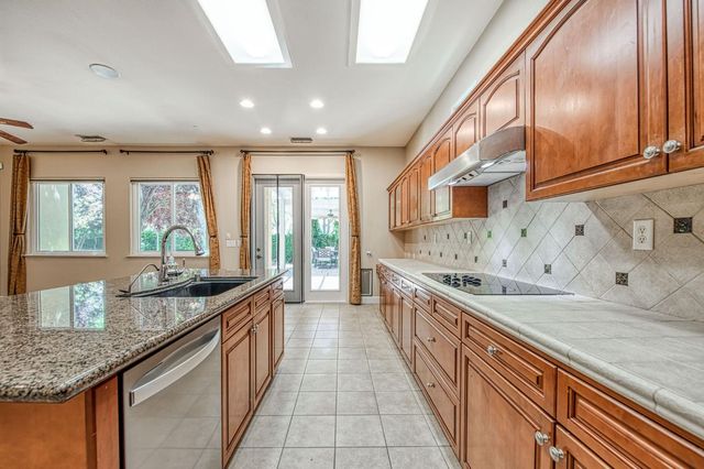 3544 Prescott Avenue, Clovis, CA 93619