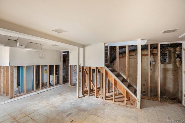 8050 Ortonville Road, Independence Charter Township, MI 48348