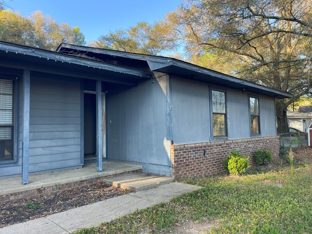 904 Joe Bruer Road, Daleville, AL 36322