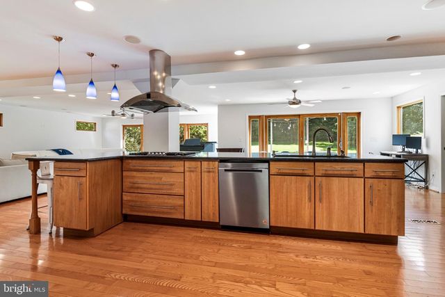 11709 BECKET ST, Potomac, MD 20854