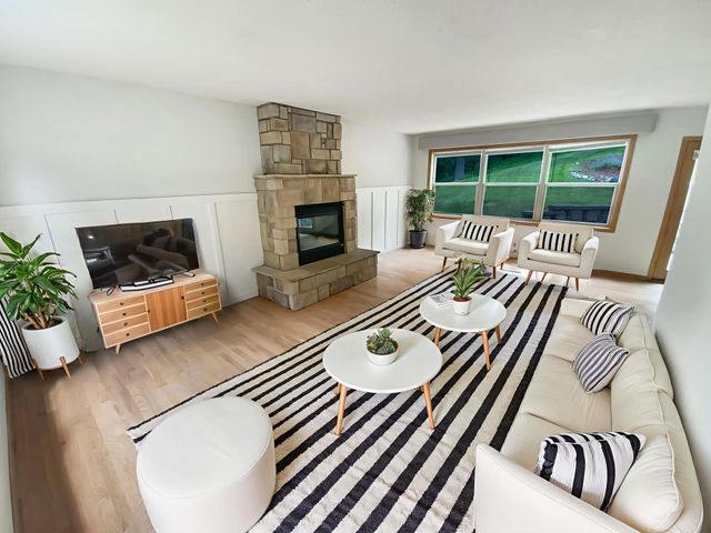 3017 Rainier Court, Burnsville, MN 55337