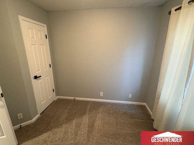 18911 T Circle, Omaha, NE 68135