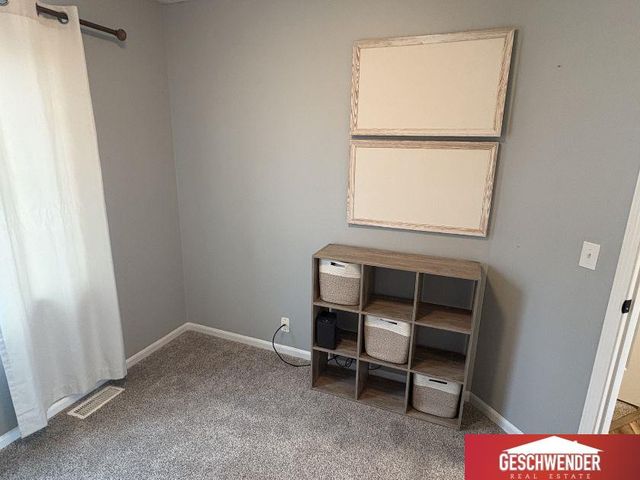 18911 T Circle, Omaha, NE 68135