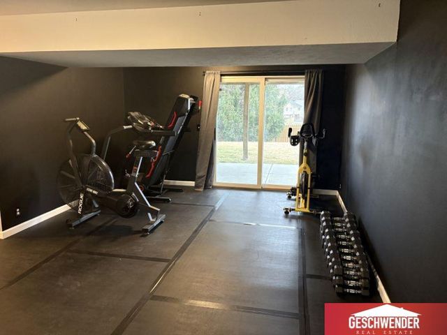 18911 T Circle, Omaha, NE 68135