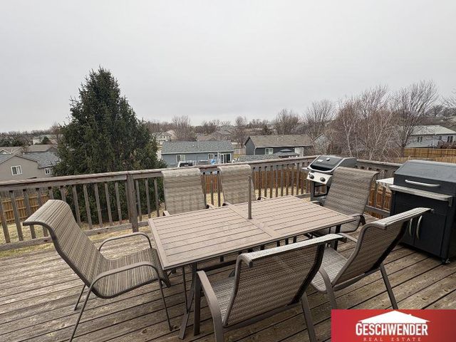 18911 T Circle, Omaha, NE 68135