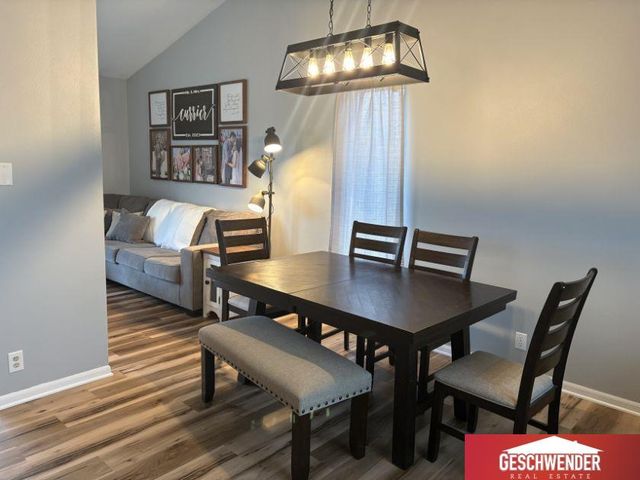 18911 T Circle, Omaha, NE 68135