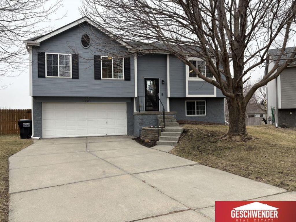 18911 T Circle, Omaha, NE 68135