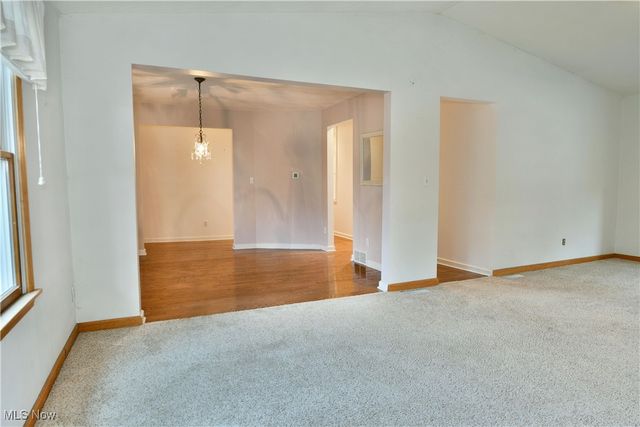 2613 Cadwallader Sonk Road, Cortland, OH 44410