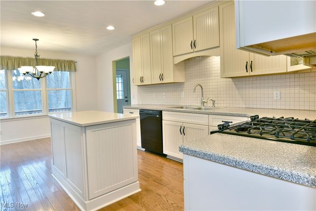 2613 Cadwallader Sonk Road, Cortland, OH 44410