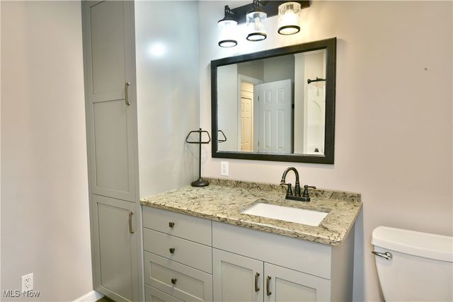 2613 Cadwallader Sonk Road, Cortland, OH 44410