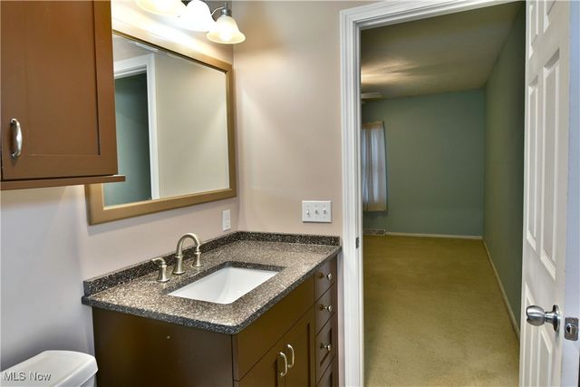 2613 Cadwallader Sonk Road, Cortland, OH 44410