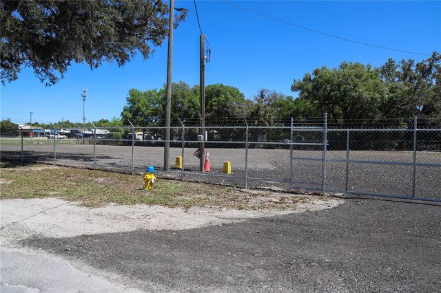 11703 N US 301 HIGHWAY, Thonotosassa, FL 33592