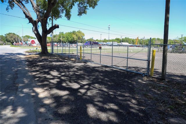 11703 N US 301 HIGHWAY, Thonotosassa, FL 33592