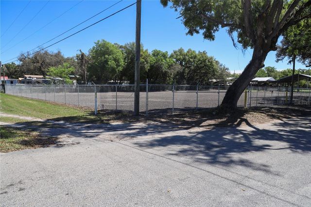 11703 N US 301 HIGHWAY, Thonotosassa, FL 33592