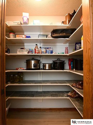 7922 Park Drive, Ralston, NE 68127