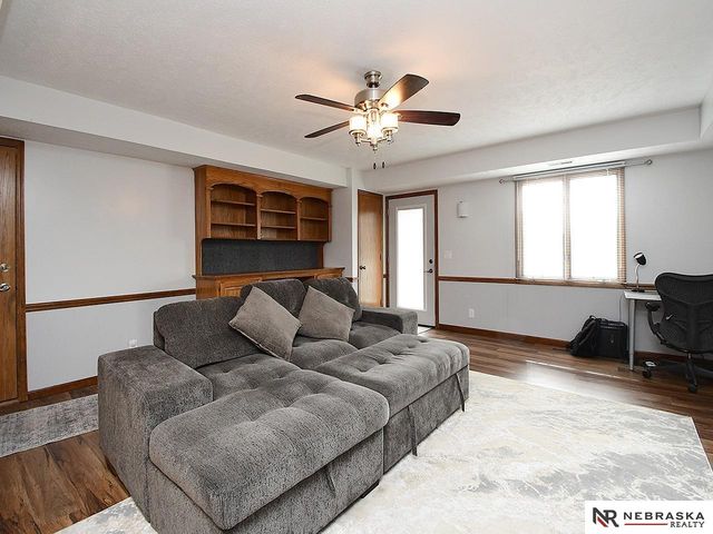 7922 Park Drive, Ralston, NE 68127