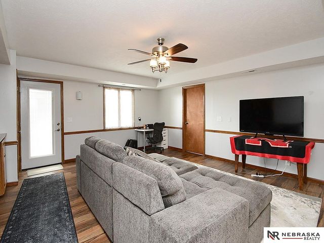 7922 Park Drive, Ralston, NE 68127