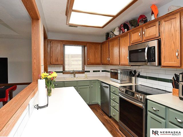 7922 Park Drive, Ralston, NE 68127