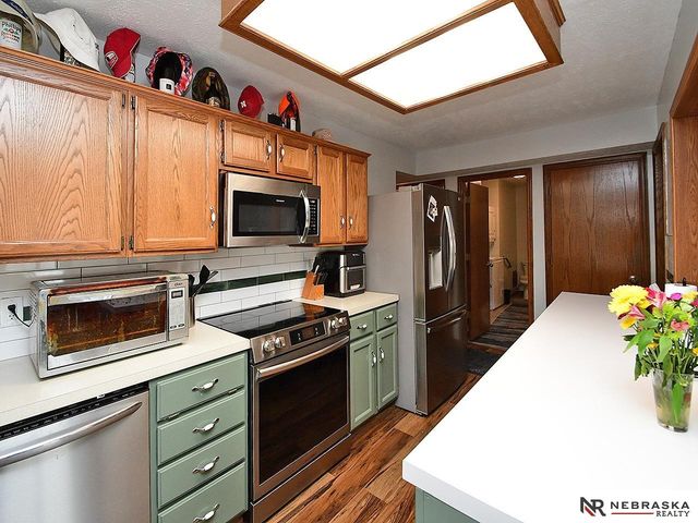 7922 Park Drive, Ralston, NE 68127