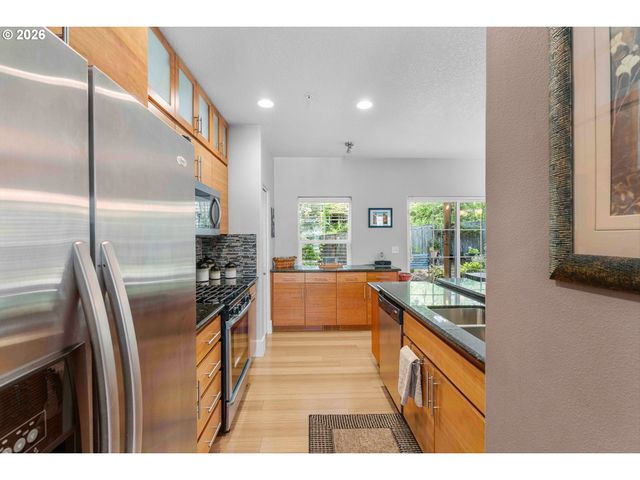 780 Nw 118TH Ave 105, Portland, OR 97229