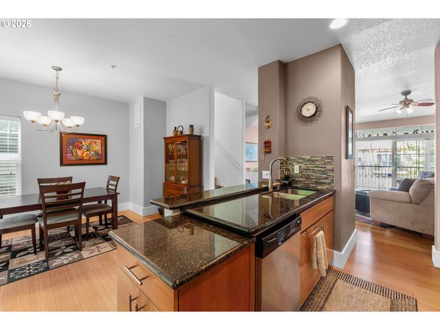 780 Nw 118TH Ave 105, Portland, OR 97229