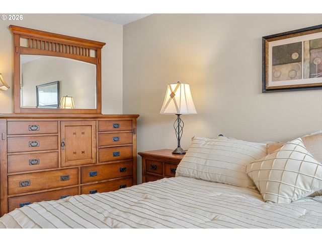 780 Nw 118TH Ave 105, Portland, OR 97229