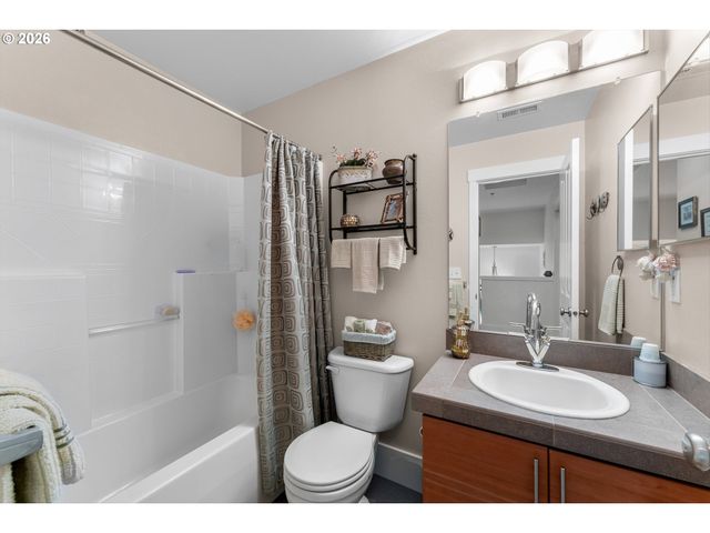 780 Nw 118TH Ave 105, Portland, OR 97229