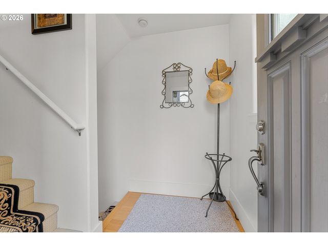 780 Nw 118TH Ave 105, Portland, OR 97229