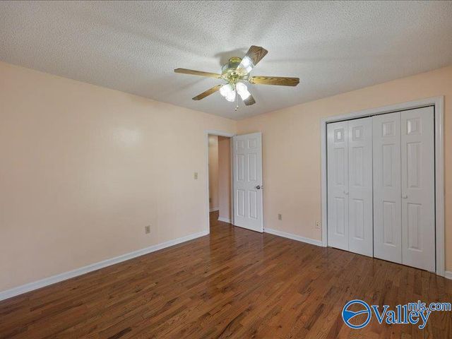 179 Plainview Drive SE, Owens Cross Roads, AL 35763