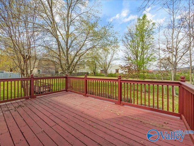 179 Plainview Drive SE, Owens Cross Roads, AL 35763