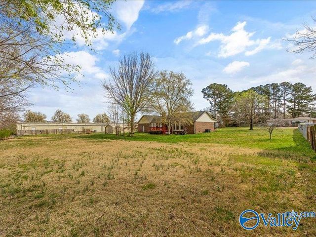 179 Plainview Drive SE, Owens Cross Roads, AL 35763