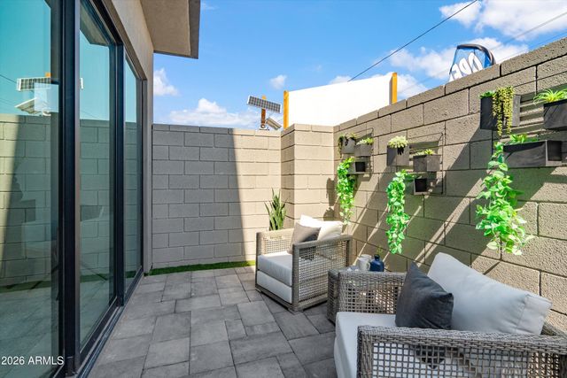 377 E WINDSOR Avenue 21, Phoenix, AZ 85004