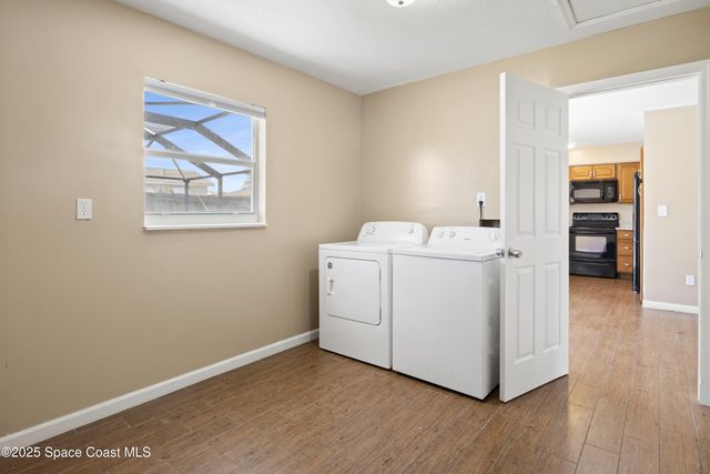 737 NE Badger Drive NE, Palm Bay, FL 32905