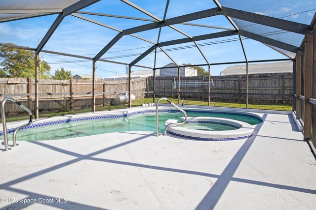 737 NE Badger Drive NE, Palm Bay, FL 32905