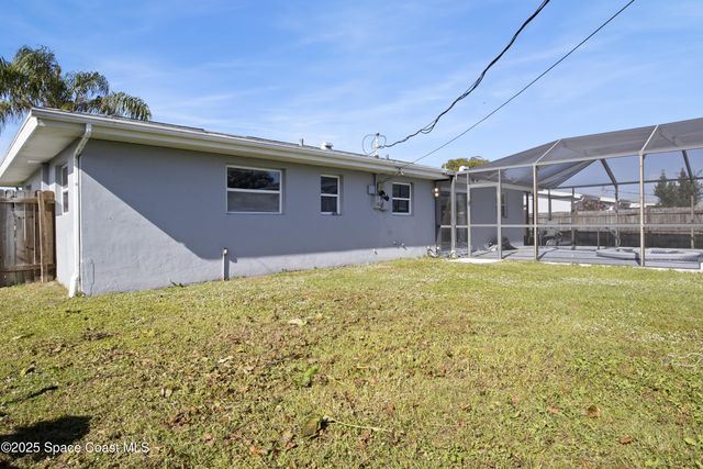 737 NE Badger Drive NE, Palm Bay, FL 32905
