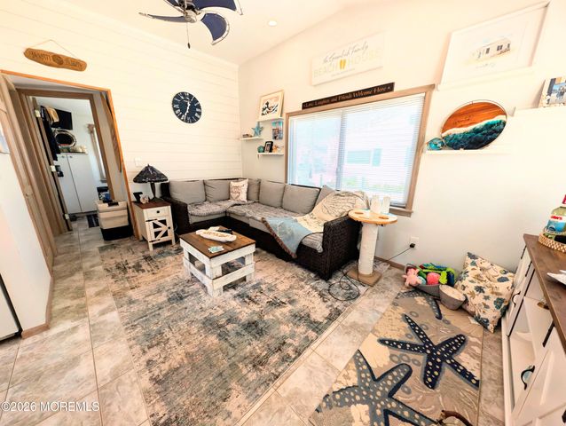 21 E Penguin Way, Lavallette, NJ 08735