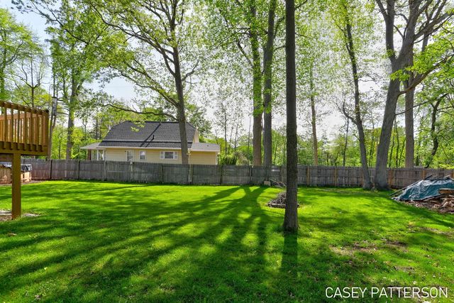 94 Elwood Court, Holland, MI 49424