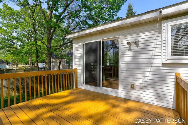94 Elwood Court, Holland, MI 49424
