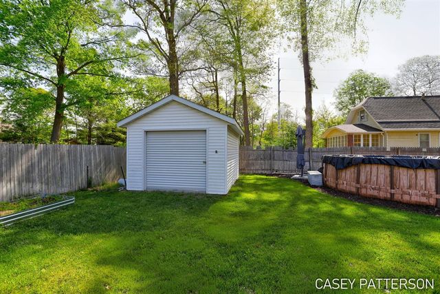 94 Elwood Court, Holland, MI 49424