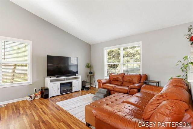 94 Elwood Court, Holland, MI 49424
